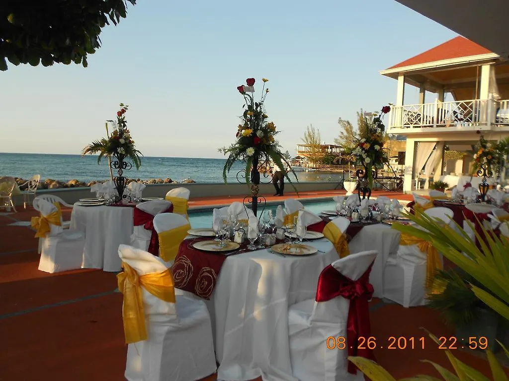 Pipers Cove Resort Runaway Bay